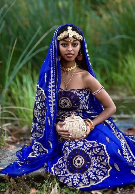 Bilen #eritreangirl #eritrea Eritrean Bilen Culture, South African Traditional Clothing, Eritrean Women, Eritrean Culture, Eritrean Clothing, Asmara Eritrea, Culture Clothes, New Animation Movies, Sea Fashion