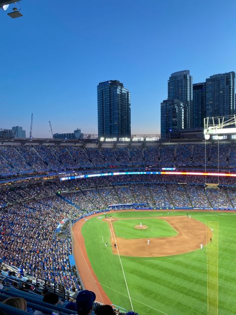 Blue Jays Game, City Life Aesthetic, Canadian Culture, Blue Jays Baseball, Lock Screens, Life Aesthetic, Toronto Blue Jays, Beautiful View, Blue Jays