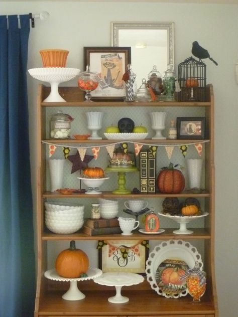 halloween decorating ideas...possibly borrow some goodies from mom Halloween Mantels, Milk Glass Display, Milk Glass Decor, Hutch Decor, Milk Glass Collection, Halloween Mantel, Jack O'lantern, Fall Stuff, Autumn Decorating