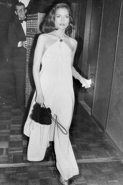 Bianca Jagger attends a party at Tavern on the Green in New York City on March 28, 1977 Studio 54 Fashion, Bianca Jagger, Lauren Hutton, Guy Laroche, Harry Winston, Studio 54, 1970s Fashion, Evening Outfits, On Holiday