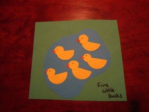 five little ducks nursery rhyme craft for kids Ecers Classroom, Ducks Craft, Ducks Nursery, Nursery Rhymes Preschool Crafts, Nursery Rhymes Toddlers, Nursery Ryhmes, Pond Crafts, Nursery Rhyme Art, Farm Week