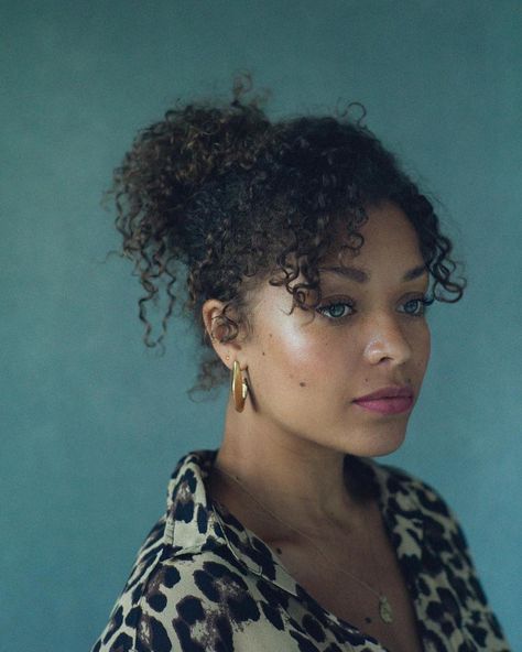 Antonia Thomas on Instagram: “Self tape outtake” Claire Browne, Heads Drawing, Antonia Thomas, The Good Doctor, 100 Heads, Black Actors, Glamour Shots, Good Doctor, English Actresses