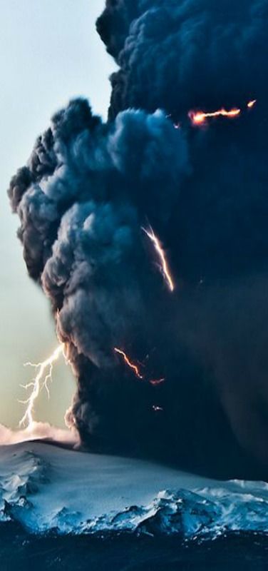 Volcano, Iceland | Guðjón Ottó | by Bjarnason Eyjafjallajökull Siege And Storm, Behind Blue Eyes, Wild Weather, Forces Of Nature, Nature Architecture, Lightning Storm, Stormy Weather, Storm Clouds, Vintage Nature