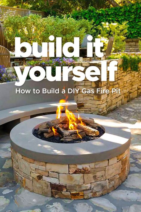 Before you start making your own fire pit from scratch, you’ll need to iron out a few details first. We’ve broken down the important decisions you need to make, and all the tools you’ll need to complete your backyard DIY project! Diy Paver Fire Pit, Propane Fire Pit Diy, Diy Propane Fire Pit, Diy Gas Fire Pit, Patio Yard Ideas, Paver Fire Pit, Fire Pit With Rocks, Pavers Diy, Natural Gas Fire Pit