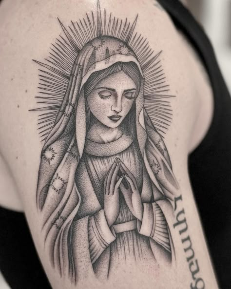 Virgin Mary for Christian. Thank you! . . . #virginmary #virginmarytattoo #finelinetattoo #bishopwand #magicmoontattooneedles #magicmoontattoosupply #tattoo #herzdame #comfortcarts #fullcircletattoo #sandiego #sdtattoo #sdtattooartist #finelinetattoos #blackandgreytattoo #stippling #stippletattoo Mary Tattoo Shoulder, Virgin Mary Flash Tattoo, Chicano Virgin Mary Tattoo, Saint Rita Tattoo, Mary Of Guadalupe Tattoo, Modern Virgin Mary Tattoo, Virgin Mary With Roses Tattoo, St Therese Tattoo, Virgin Mary Tattoo Design Drawing