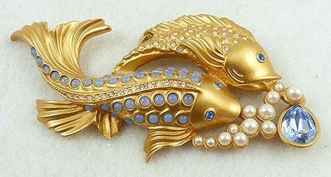 Elizabeth Taylor for Avon Sea Shimmer Koi Fish Brooch - Garden Party Collection Vintage Jewelry Gold Koi Fish, Gold Koi, Fish Brooch, Fish Jewelry, Ocean Jewelry, Gold Jewelry Simple, Avon Jewelry, Jewelry Armoire, Elizabeth Taylor