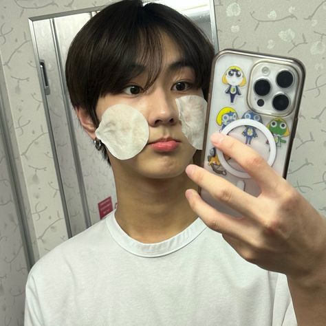 Jungwon Icon Pfp, Jungwon Icon, Korean Aesthetic, Chocolate Strawberries, Kpop Guys, Kpop Wallpaper, My Only Love, Cutie Patootie, Boyfriend Pictures