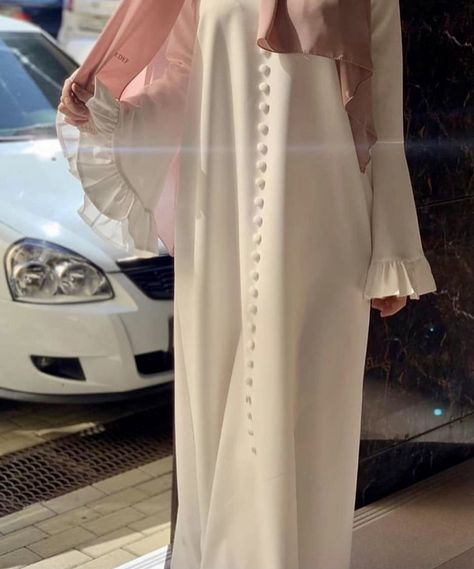 Abaya White, Gaun Tulle, White Abaya, Muslimah Fashion Casual, Estilo Hijab, Muslim Fashion Hijab Outfits, Muslim Outfits Casual, Hijabi Fashion Casual, Mode Abaya