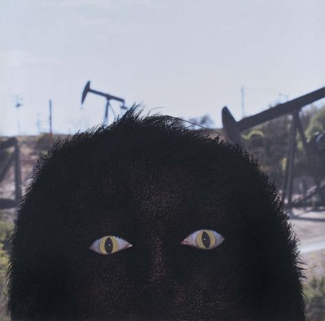 © Zoè Gruni Creepy Eyes Aesthetic, Uncanny Valley Aesthetic, Creepy Animal Aesthetic, Creepy Sheep, Creepy Animal Mask, Eyes Everywhere Art Creepy, Creepy Cat Aesthetic, Creepy Images, Dark Grunge