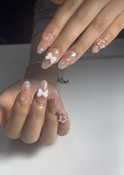 Short Nail Designs Douyin, Nail Charm Designs Simple, Korean Jelly Nails With Charms, Almond Nails Designs With Charms, Gel X Nails With Charms, Winter Douyin Nails, Korean Almond Nails Designs, Chinese Almond Nails, Saranghae Tracy Nails