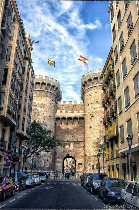 Las Torres de Quart, Valencia España.                                                                                                                                                     Más Valencia City, Mediterranean Cruise, Valencia Spain, Spain And Portugal, Andalusia, Spain Travel, Alicante, Malaga, Travel Around