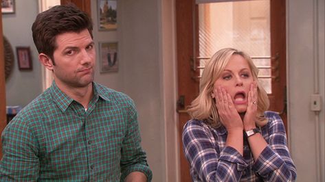 Parks and Rec Cursed Poses, Squad Poses, Leslie And Ben, Parks And Recs, Ben Wyatt, Lima Bean, Parks And Rec, Adam Scott, Leslie Knope