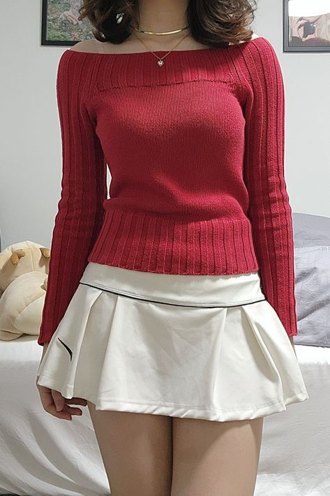 Cute Red Sweater Outfits, Red Cozy Outfit, Red Off Shoulder Sweater Outfit, Red Off Shoulder Sweater, Preppy 2000s Outfits, Cherry Girl Outfit, Red And White Outfit Aesthetic, Red Sweater Aesthetic, Red Aesthetic Outfits