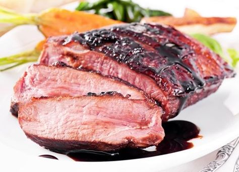 Learn how to prepare pan seared duck breasts and a restaurant quality wild mushroom sauce to serve with them using demi glace. Mint Marinade, Marinades For Beef, Duck Breast Recipes, Duck Breast Recipe, Seared Duck, Mushroom Sauce Recipe, Carrot Salad Recipes, Beef Marinade, Meat Rubs