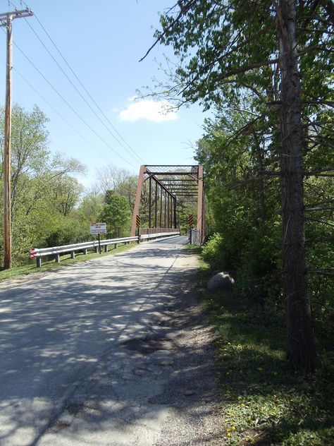 One lane bridge on Renwick Rd  Plainfield, IL....This was the best...so old fashion.  I was so glad they never touched it.  It was the best way to get to town. www.myshamrocklimo.com Plainfield Illinois, Old Fashion, Community Events, Let's Talk, Local Businesses, Travel Usa, Illinois, Eye Candy, Bridge