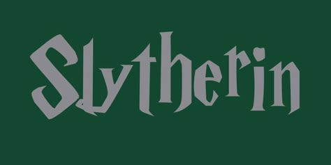 Harry Potter Rpg, Harry Potter Movie Night, Slytherin Wallpaper, Harry Potter Logo, Slytherin Pride, Harry Potter Icons, Tom Felton Draco Malfoy, Slytherin Harry Potter, Images Harry Potter