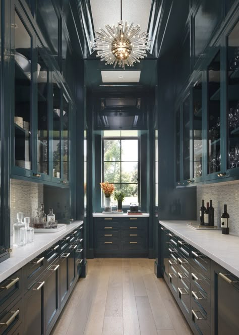 Photo 3 of 10 in Peninsula Residence by Richard Beard Architects - Dwell Plakat Design Inspiration, Pantry Interior, Desain Pantry, French Classic, Green Cabinets, Luxe Interiors, Butler's Pantry, Pantry Design, Cooking Class