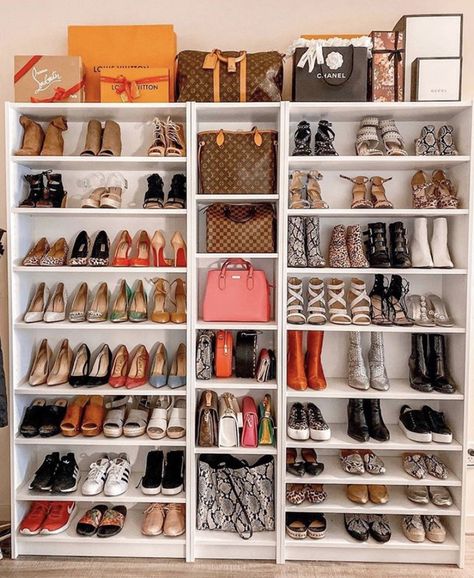 Diy Shoe Wall, Shoe Shelf Ideas, Bag And Shoes Closet, Shoe Room, Closet Shoe Storage, Dream Closet Design, Shoe Wall, Bag Rack, Diy Shoe