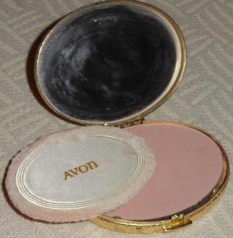 Vintage Avon powder compact. #vintagemakeup Antique Makeup, Take Care Of Your Skin, Makeup Package, Avon Vintage, Art Makeup, Vintage Cosmetics, Vintage Products, Vintage Makeup, Drawing Stuff