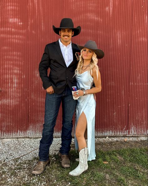 Western Wedding Outfits Guest, Western Wedding Guest Outfit, Outfit With Cowboy Boots, Country Prom, Dress And Cowboy Boots, Wedding Cowboy Boots, Cowboy Boot Outfits, Dresses With Cowboy Boots, Cowgirl Wedding