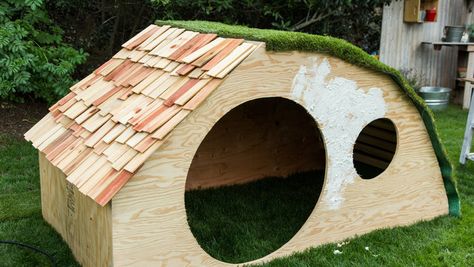 DIY Hobbit Hole Playhouse Diy Hobbit Hole, Hobbit Hole Playhouse, Hobbit Playhouse, Playhouse For Kids, Kids Playhouse Outdoors, Outdoor Playhouse, Playhouse Plans, Diy Playhouse, Build A Playhouse