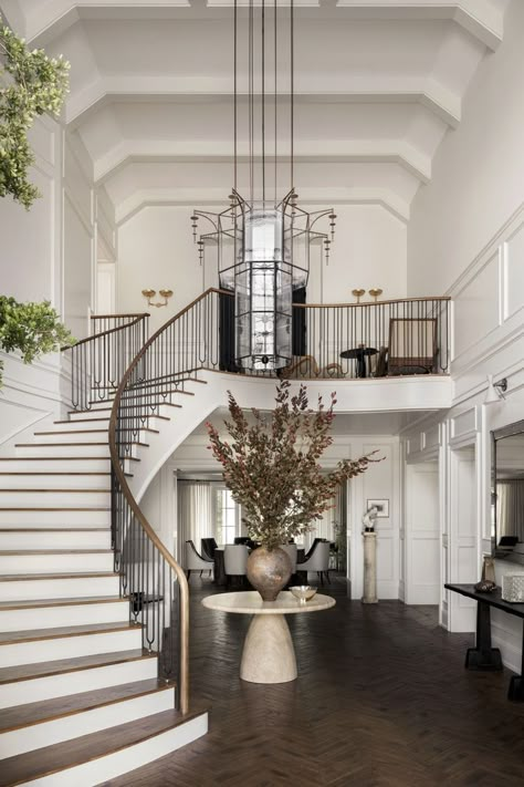 Luxury Staircase Design, Staircase Design Ideas, Luxury Staircase, Jeremiah Brent, New England Style, Entryway Table, Los Angeles Homes, Staircase Design, Tile Design