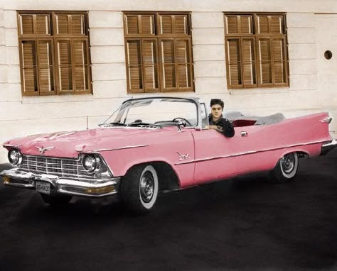 Elvis Pink Cadillac, Elvis Aesthetic, Car Black And White, Black And White Clip Art, Elvis And Me, Americana Aesthetic, Young Elvis, Pink Cadillac, Elvis Presley Pictures