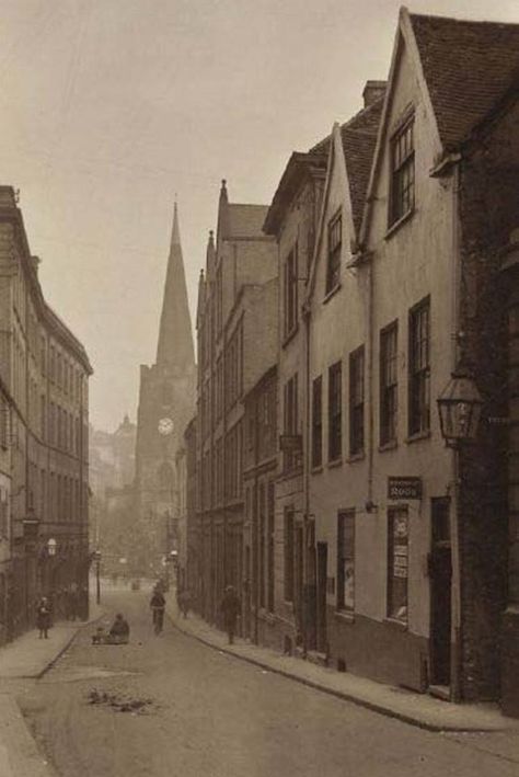 Hounds Gate, Nottingham, c 1920.  Looking towards St Peters Church. Lounge Artwork, English Ancestry, Interior Design History, Nottingham City, Nottingham Uk, Town Houses, British Architecture, St Peters, Good Old Times