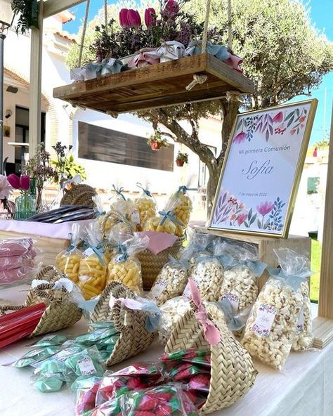 Candy Bar Comunion, Salty Bar, Ideas Bautizo, Rustic Party, Gingerbread House, Candy Bar, Gingerbread, Baby Shower, Candy