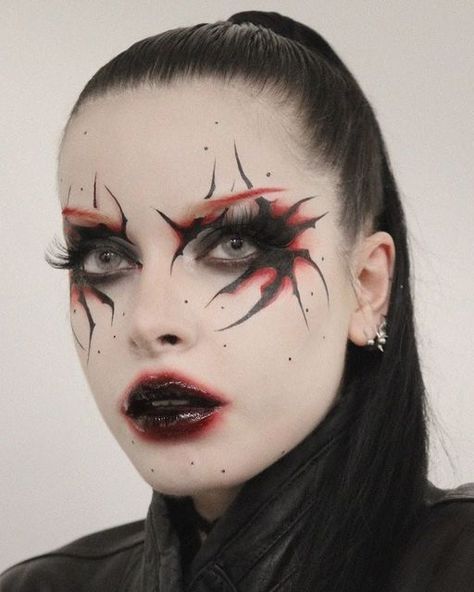 Evil Makeup Looks, Evil Makeup, Dark Makeup Looks, Makeup Drawing, Alt Makeup, Old Makeup, Horror Makeup, Alternative Makeup, Cool Makeup Looks