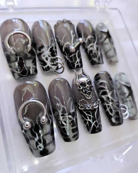 Piercing Nails Art Designs, Grim Reaper Nails, Nail Piercing Acrylic, Nails With Piercing, Pierced Nails, Piercing Nails, Skeleton Nails, Nail Piercing, Piercing Septum