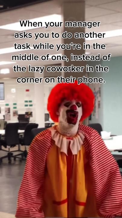 Lazy Coworker, Coworker Humor, Latest Funny Videos, Work Memes, Mood Humor, Funny Humor, Funny Meme, Best Memes, Funny Gif