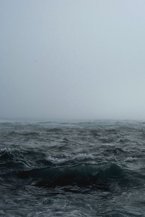 Foggy Day, Stormy Seas, Bright Side Of Life, Stormy Sea, Ocean Wallpaper, Alam Yang Indah, Ocean Waves, Dark Aesthetic, By The Sea