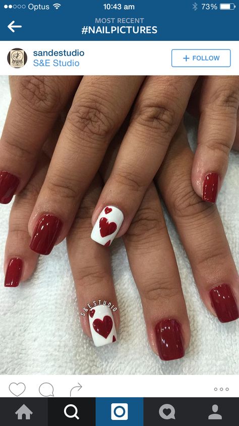 Queen Of Hearts Nail Ideas, Las Vegas Nail Designs Ideas, Vegas Nail Designs Ideas, Red Engagement Nails, Dancing Queen Nails, Nails For Las Vegas Trip, Las Vegas Themed Nails, Las Vegas Nails Ideas Sparkle, Las Vegas Nail Designs