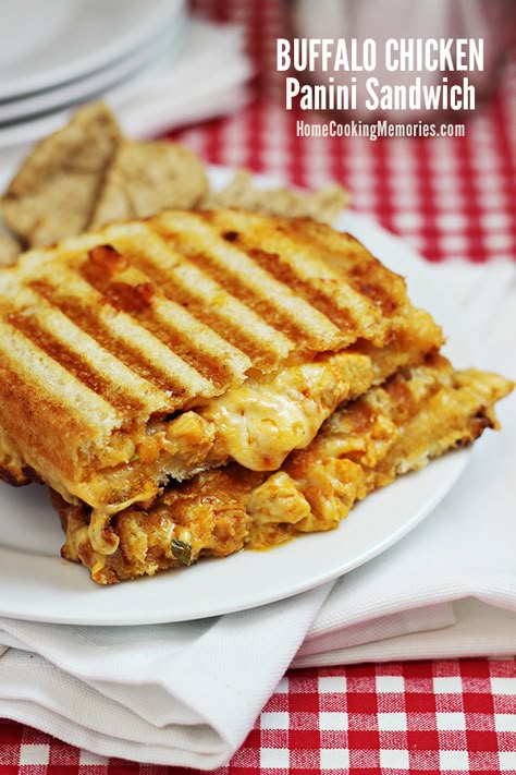 Buffalo Chicken Panini, Panini Sandwich Recipes, Chicken Panini Sandwiches, Sandwich Recipes Panini, Meatball Sandwich Recipes, Meatball Sandwiches, Oven Baked Meatballs, Panini Recipes Chicken, Panini Recipe