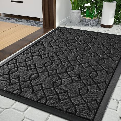 front door entryway mat indoor adopts heart striped groove design, forming a detention dam extending in all directions, helping to capture dirt, dust, gravel, mud, sand, grass or other messy debris and prevent them from entering Indoor; The surface of floor mat beautifully woven polyester fabric absorbs moisture, and the durable oblique rubber edge will not accumulate water in rainy and snowy days, keeping your home dry and clean. Entryway Mat Indoor, Porch Farmhouse, Front Door Entryway, Entry Mats, Entryway Mats, Indoor Mat, Outside Patio, 17 Black, Front Door Mats