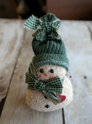 Sock Hats For Snowmen, Washcloth Snowman Diy, Snowmen Made From Socks, Dollar Tree Sock Snowman, Sock Snowman Craft How To Make, Easy Snowman Ornaments, Snowmen Diy Crafts, Sock Snowmen With Rice, Baby Sock Snowman