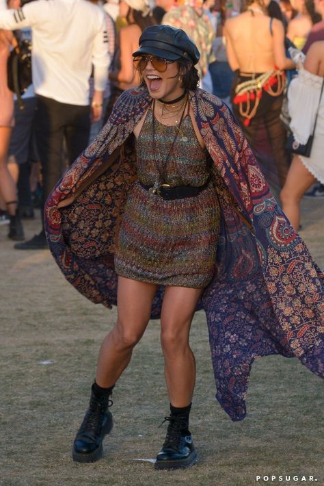 Vanessa Hudgens Coachella Style 2018 Coachella Fashion Vanessa Hudgens, Coachella Outfit Vanessa Hudgens, Vanessa Hudgens Coachella, Vanessa Hudgens Style, Bohemian Girls, Coachella Fashion, Coachella Outfit, Tumblr Outfits, Vanessa Hudgens