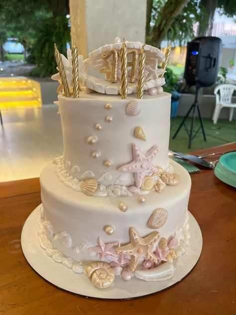 #seashells #seventeen #birthday #birthdaypartyideas #birthdaydecoration #birthdaycakeideas #birthdaydecoration #birthdayparty #cake #cakeideas #cutecake #cakesofinstagram #cakedecoratingtips #partyfood Beach Birthday Food, Coastal Cowgirl Birthday Cake, Beachy Birthday Party Ideas, Coastal Birthday Theme, Beachy Birthday Cake, Seashell Birthday Party Ideas, Ocean Themed Cakes, Beach Theme Cakes Birthday, Birthday Cake Ideas 16