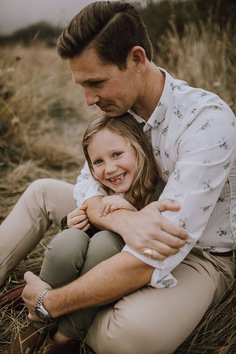 daddy and me session Father And Me Photography, Father And Daughters Photography, Father Daughter Photoshoot Ideas, Daddy And Me Mini Session Ideas, Father And Daughter Photos, Father Daughter Portraits, Dad And Me Mini Session Ideas, Fathers Day Photoshoot Ideas, Fatherhood Photoshoot