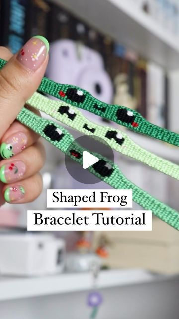 Rabbit Bracelet Pattern, Knot Bracelet Patterns, Frog Bracelet Pattern, Masha Knots, Animal Friendship Bracelet Patterns, Frog Friendship Bracelet Pattern, Lizard Friendship Bracelet Pattern, Frog Bracelet, Butterfly Macrame Bracelet