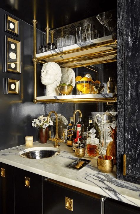 Art Deco Living, Home Bar Rooms, French Vintage Decor, Art Deco Living Room, Bar Sink, Bachelor Pad, Bar Room, Brown Interior, Home Bathroom