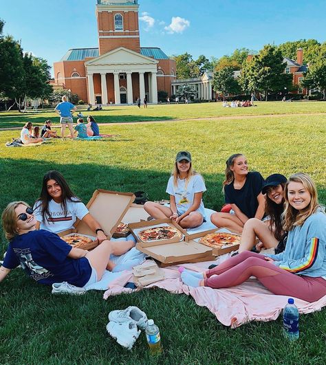 Chi Omega sorority go Greek recruitment back to school picnic sisterhood event Go Greek Recruitment, Back To School Picnic, Chi Omega Sorority, School Picnic, Go Greek, Best Friend Photoshoot, Wake Forest, Sorority Life, Chi Omega