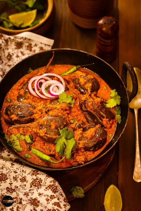 Baingan Bhatinda Masala Baingan Masala, Aubergine Dip, Aubergine Recipe, Eggplant Curry, Small Eggplant, Garlic Puree, Freshly Ground, Garam Masala, Curry Recipes