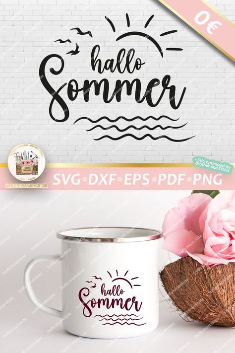 Banner mit einer digitalen Illustration mit dem Schriftzug Hallo Sommer als Freebie in den Dateiformaten Cricut SVG, PNG, DXF, EPS und PDF, die sich als Plotterdateien, Schnittdateien, Clipart, Digistamps und zur Sublimation eignet. Freebie Svg, Sublimation Svg, Cricut Design Space, Design Space, Cricut Design, Card Holder, Software, Place Card Holders, Cricut