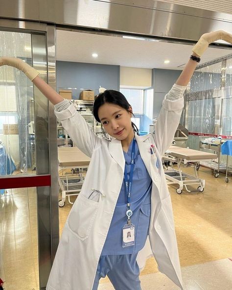 Instagram Update, Scrubs, A Woman, Lab Coat, Lab, On Twitter, Twitter, White, Instagram