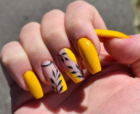 Yellow Nails Black Design, Pink Yellow Black Nails, Lime Green Nail Art Designs, Green Yellow White Nails, Yellow Black Nails Design, Yellow And Black Nail Art, Green Yellow Nail Art, Black And Yellow Nails Acrylic, Yellow Black And White Nails