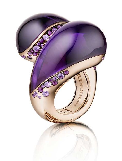 The Sensualona rose gold ring with two large amethysts with highlights of pink sapphires and rubies as worn by Toni Garrn. Toni Garrn, Purple Jewelry, Tiffany Jewelry, Gold Highlights, Amethyst Gold, Amethyst Jewelry, Antique Engagement Rings, Fabulous Jewelry, Pink Ring