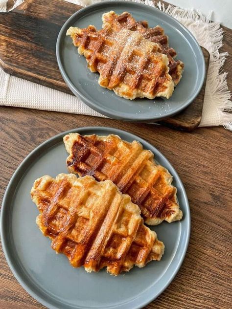 Study Desk Decor, Thai Dessert, Waffles, Food Photography, Sandwiches, Berry, Food And Drink, Yummy Food, Plating