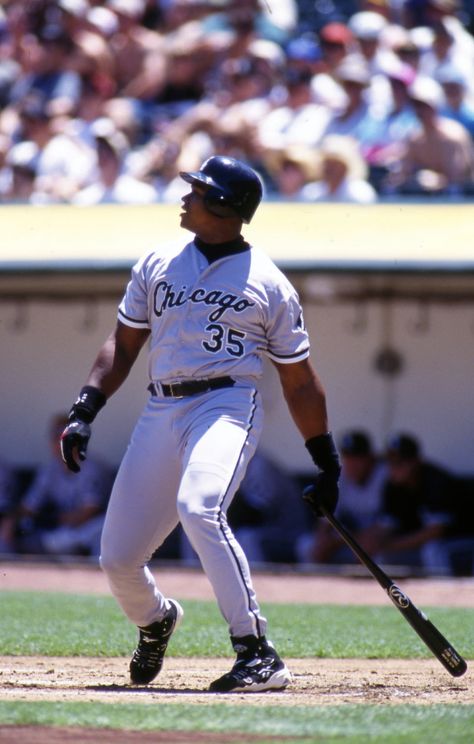 Mlb Uniforms, Chicago Sports Teams, Baseball Hall Of Fame, White Sox Baseball, Frank Thomas, Chicago Sports, Chicago Photos, Mlb Players, Sports Figures